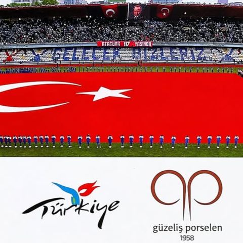 Dev Türk bayrağı koreografisi, Türkiye ve Güzeliş Porselen logoları